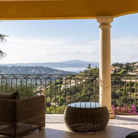 Golf Dor C6 فيلة سانت ماكسيم